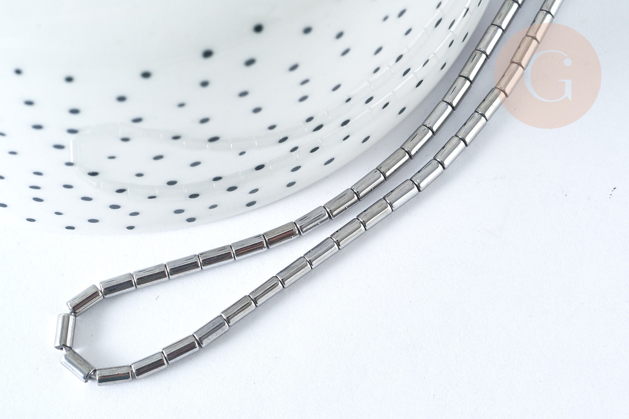 Perles Tube verre argent platine brillant 4.5x2.5mm, x1 fil de 36cm (G7341)
