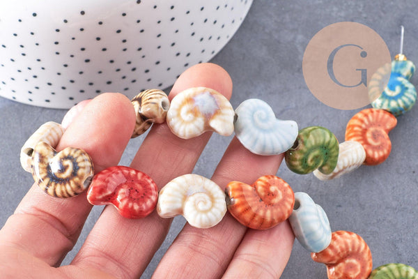 Perles coquillage escargot porcelaine multicolore 20.5mm, x1 fil de 35cm (G10325)