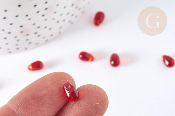 Perles cristal transparent goutte rouge 9mm, verre,x50 (G7296)