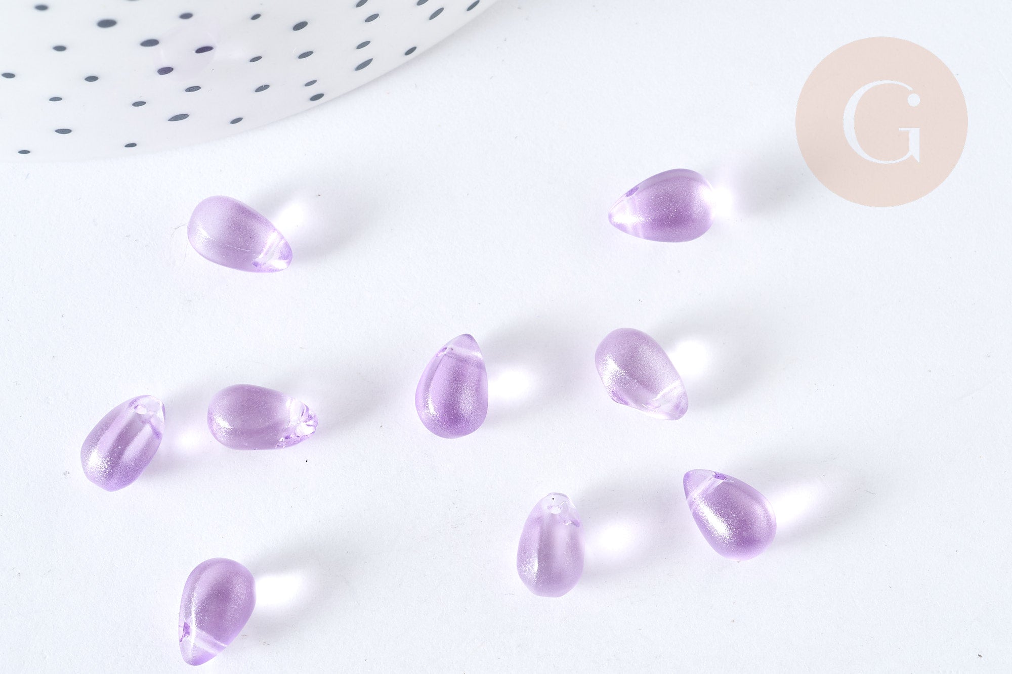 Perles cristal violet transparent goutte paillettes dorées 9mm, création bijoux verre, x50 (G7284)