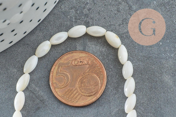 Perles grain de riz nacre naturelle blanche 8mm, x1 fil de 38cm (G0770)