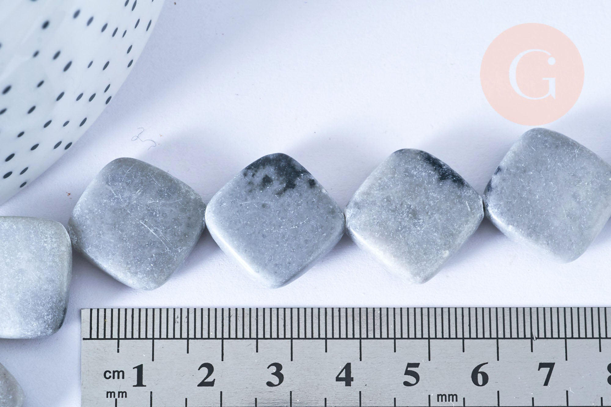 Perles jaspe gris losange, des perles en jaspe gris naturelle,18x21mm, x5 perles (G8382)