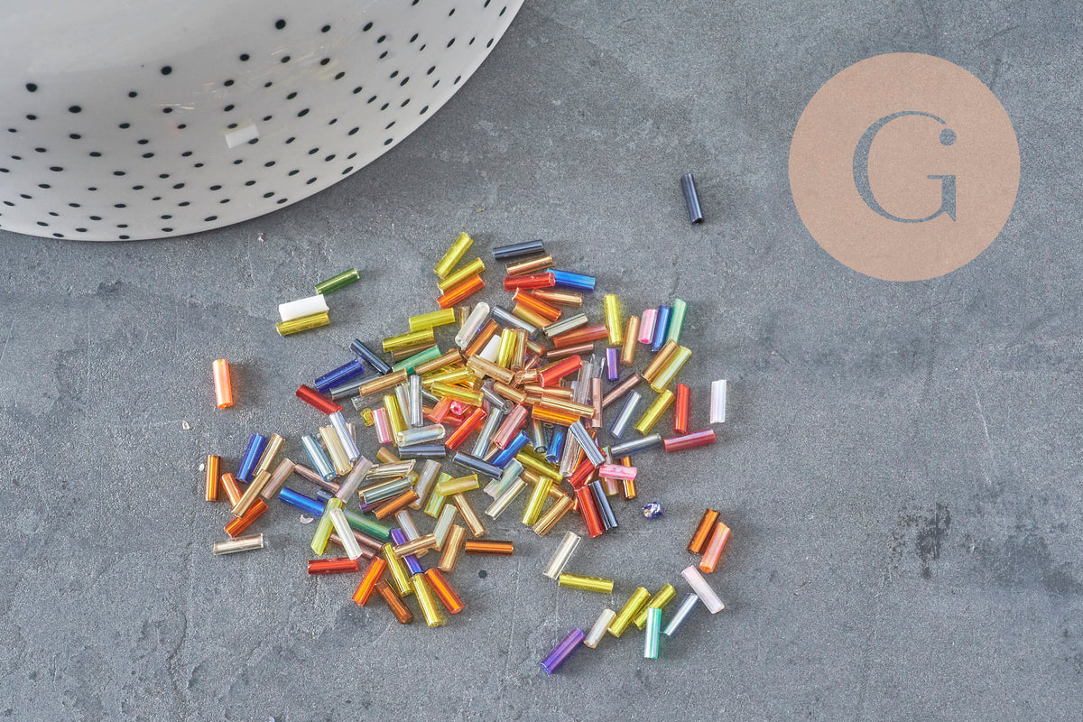 Perles rocaille Tube multicolore,perles rocaille multicolores, perles métallisées multicolores,6mm x 2mm, x 5 gr G7159