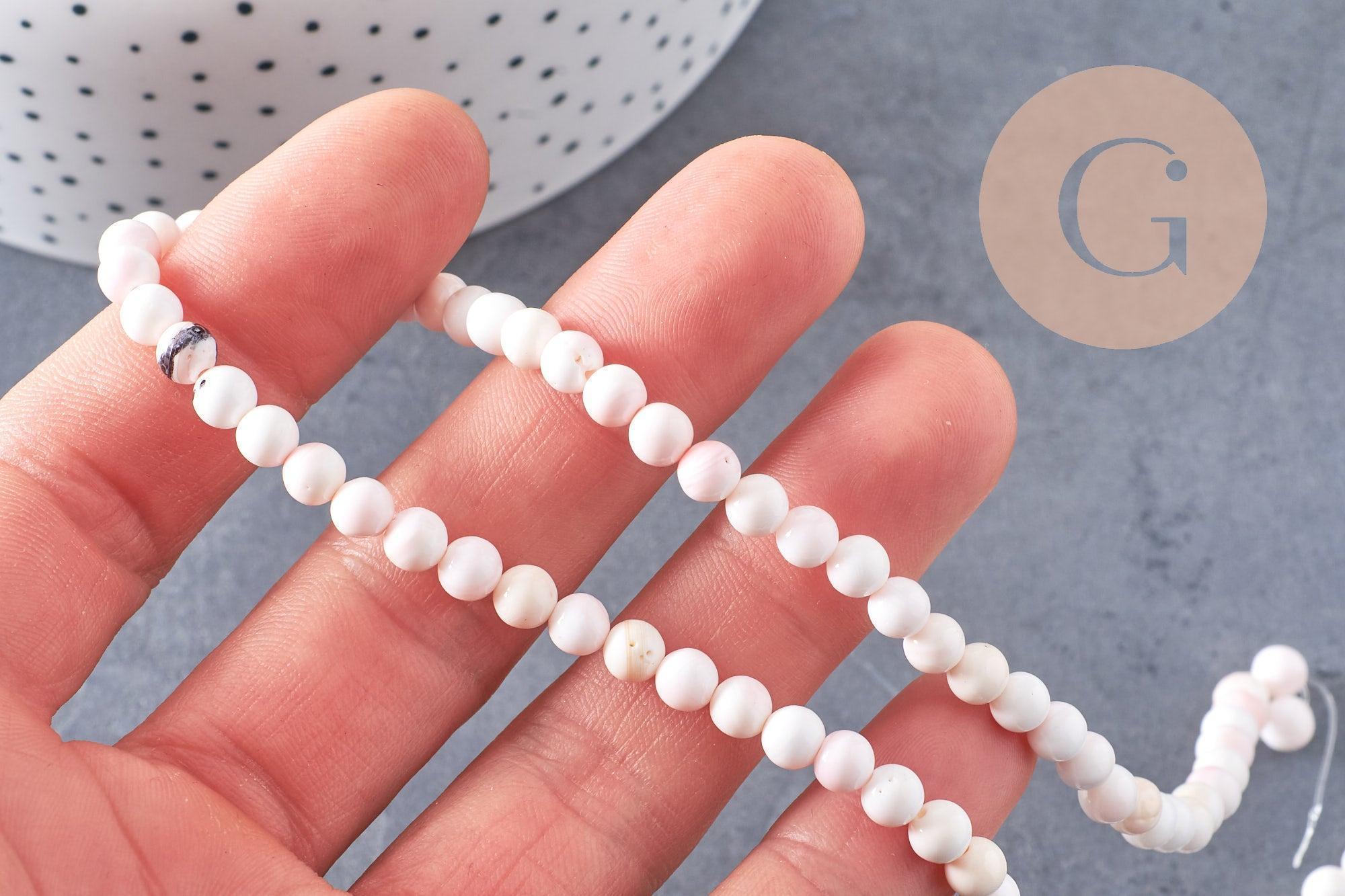Perles ronde coquillage rose naturel ,perle ronde rose clair coquillage, 5-5.5mm, fil de 80 perles, x1 (G3844)