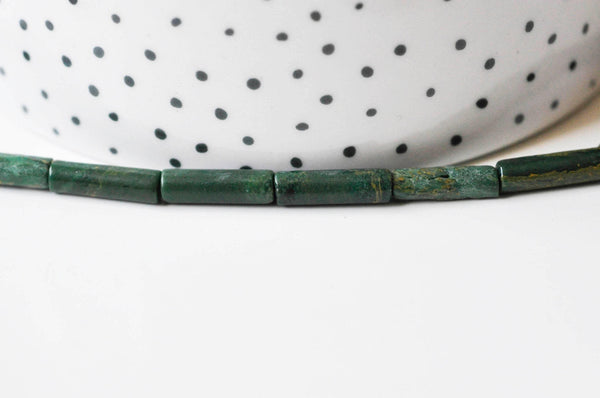 Perles tube rond jade africain naturel vert 13mm, x1 fil de 40cm (G4014)