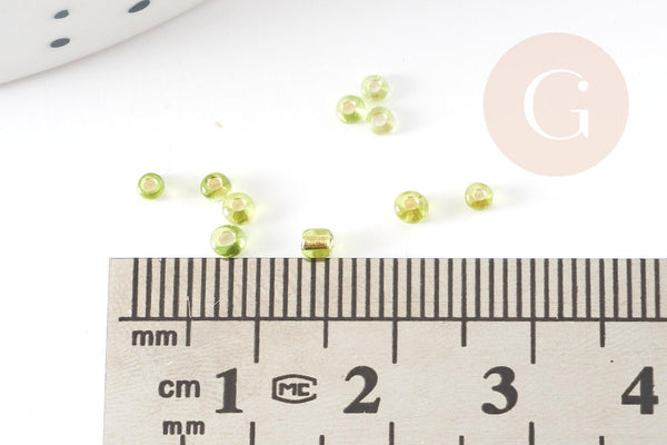 Petite perles de rocaille vert transparent 2.5mm, perles rocaille verre, pour perlage, x 10gr (G3667)