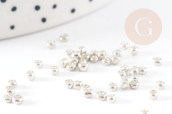 Petite perles rocaille argent brillant métallisé 2mm, x 10gr (G2401)