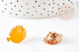Pin's Broche poisson laiton doré émail coloré 21mm, x1 (G9125)