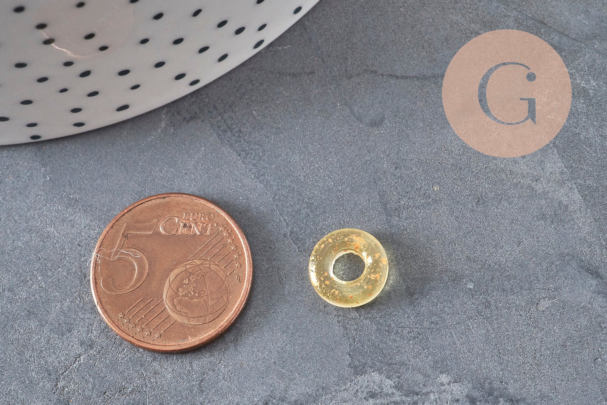 Pendentif donut verre jaune et feuille d'or, un pendentif rond verre pour vos créations de bijoux,15x3mm, x 10 (3.5g) G3505