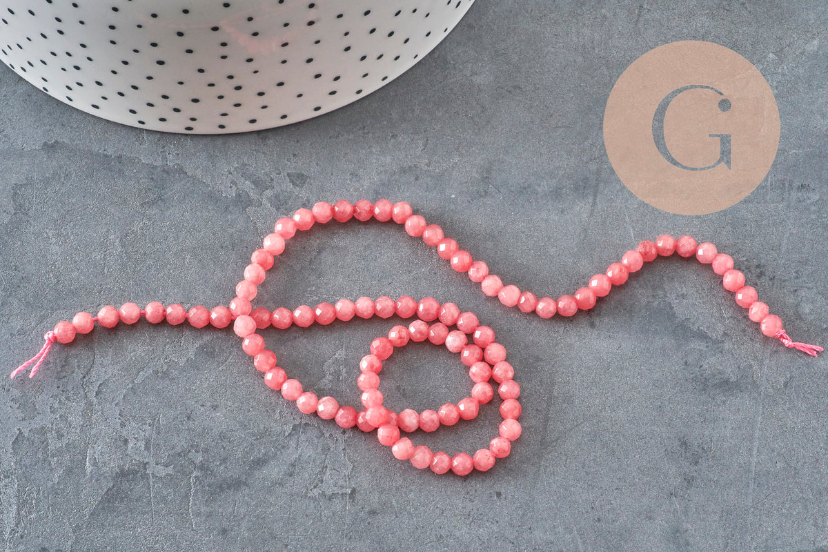 Perla tonda in giada naturale rosa sfaccettata 4mm, x1 filo da 38cm (G2335)