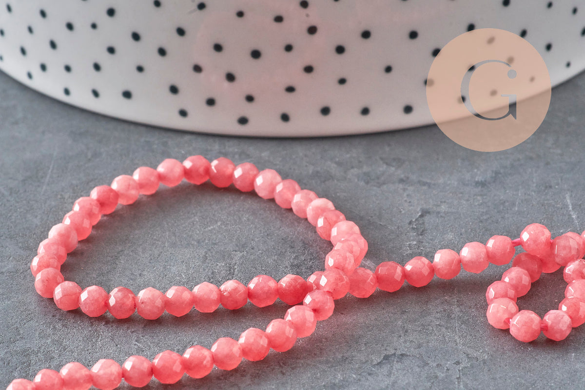 Perla tonda in giada naturale rosa sfaccettata 4mm, x1 filo da 38cm (G2335)