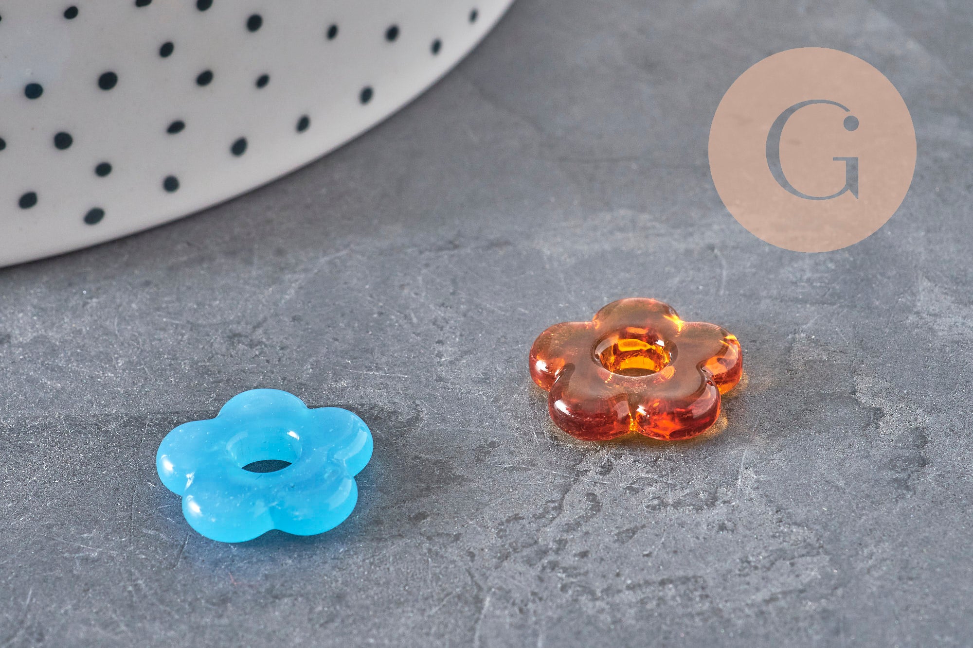 Interchangeable 15.5mm glass flower bead for hoop earrings, x1 (G11025)