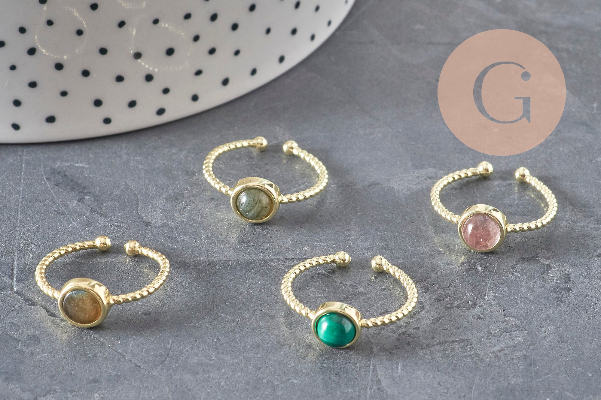 Anillo ajustable trenzado de latón dorado con cabujón de piedra natural de 20mm, x1 (G4238)