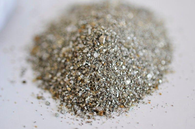 Sable chips Pyrite naturelle 2-3mm, x20gr (G0231)