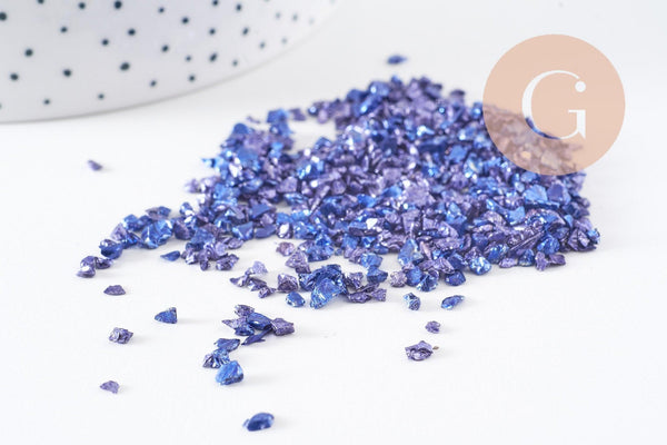 Sable chips verre bleu métal 1.5~2mm non percé, x10gr (G0875)