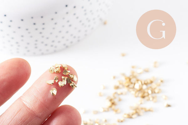 Sable pépite verre doré 1.5~2mm non percé, x10gr (G0846)