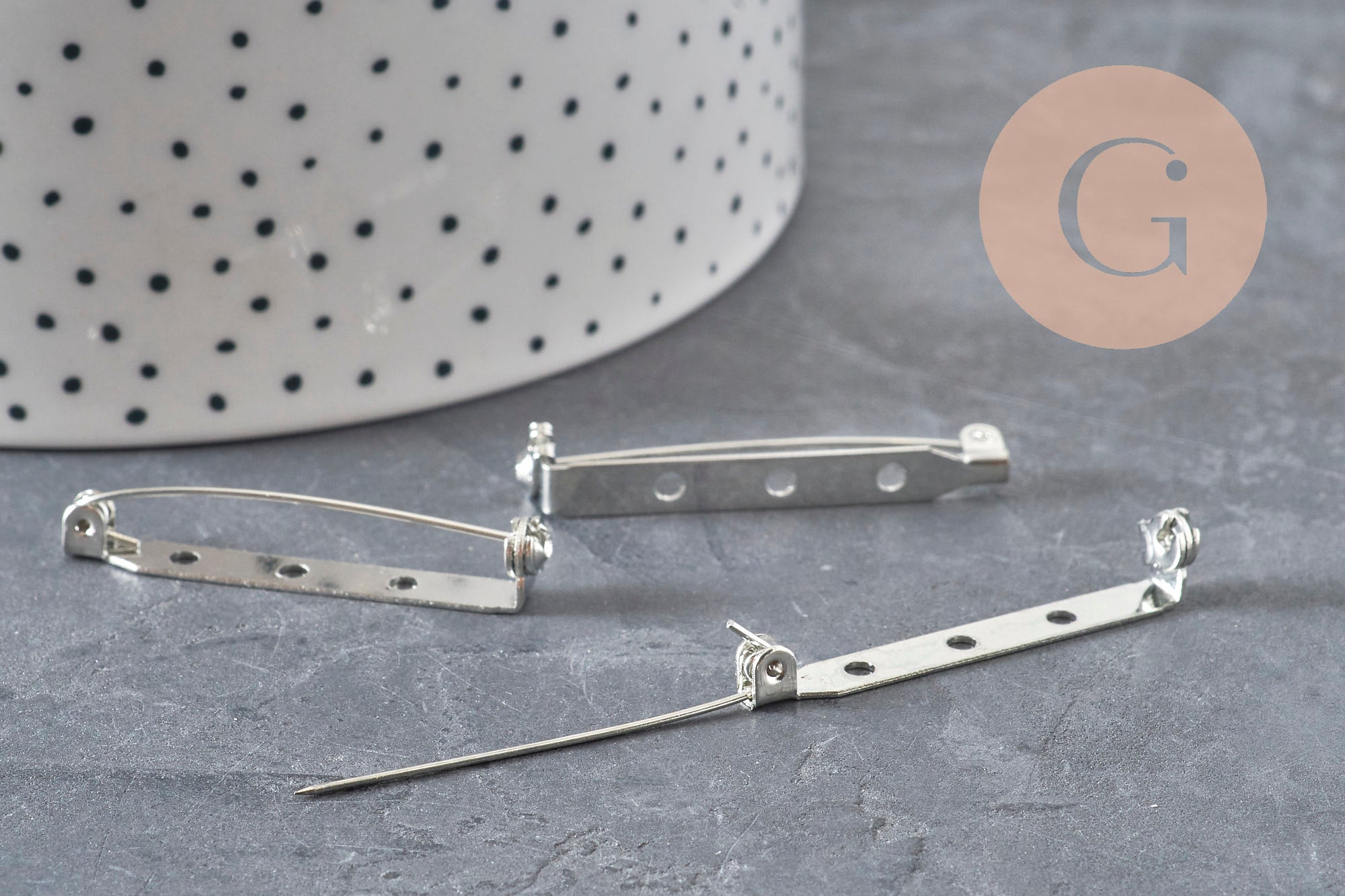 Support de broche épingle en fer platine 39.5mm, x5 (G11209)