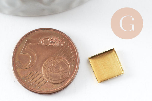 Supports de cabochons carrés laiton brut 8mm, x20 (1.8g) (G1267)