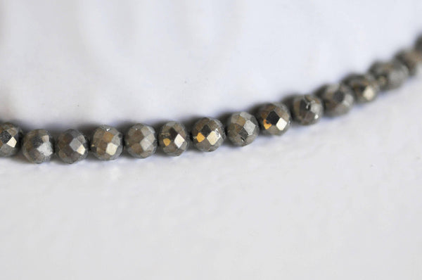 perles pyrite facettée, perles pyrite, fabrication bijoux, pyrite naturelle, création bijoux, 2mm, fil de 40cm G5489