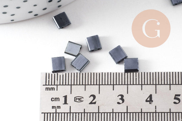 perles rocaille carré opaque noir irisé, perle carré création bracelet, perle tila,4.5mm,2 trous, x50 (4.8GR) (G5478)