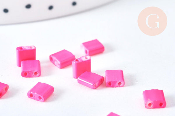 perles rocaille verre rectangle rose fluorescent, perle carré création bracelet, perle tila,4.5mm,2 trous, x50 (4.8 GR) (G6960)