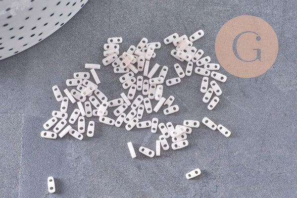 perles rocaille verre rectangle rose très clair opaque, perle carré création bracelet, perle tila, 2mm,2 trous, x50 (1.2 Gr) (G4605)