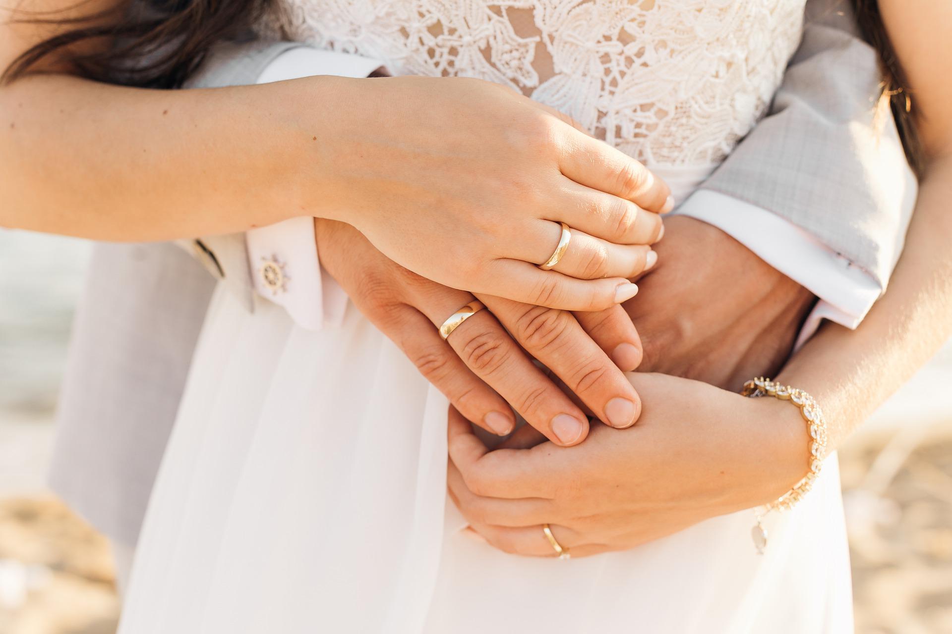 Comment savoir son tour de doigt pour acheter une bague ?