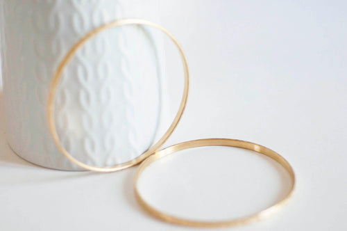 Bracelets à offrir : idées cadeaux femme en acier, argent 925 et laiton doré