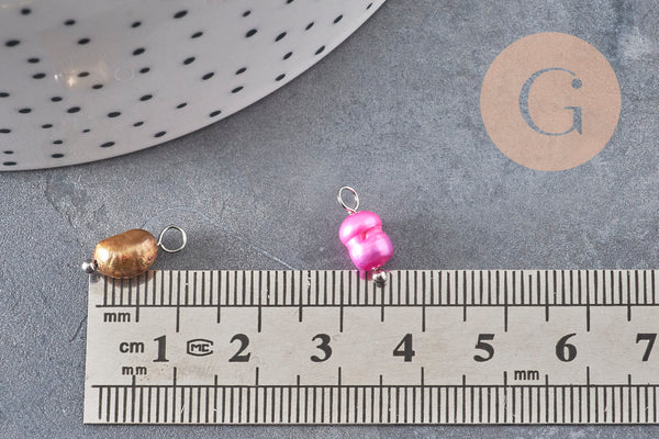 Breloque Perle d'eau douce naturelle colorée laiton platine 13mm, x1 (G11066)