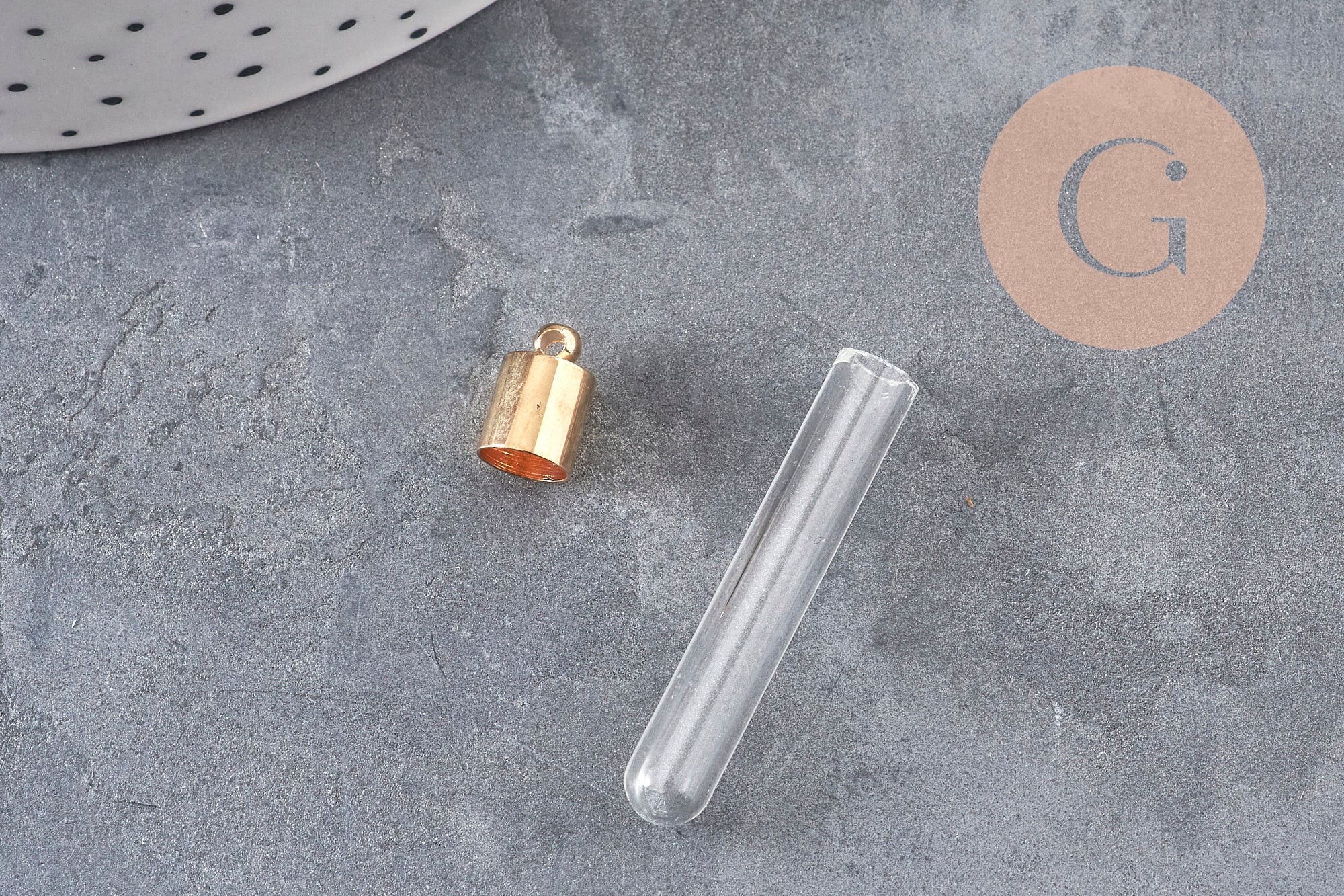 Pendentif fiole Bouteille verre fer doré 34mm, x1 (G11063)