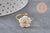 Bague réglable fleur nacre naturelle chaine acier inoxydable doré PVD, x1 (G11077)