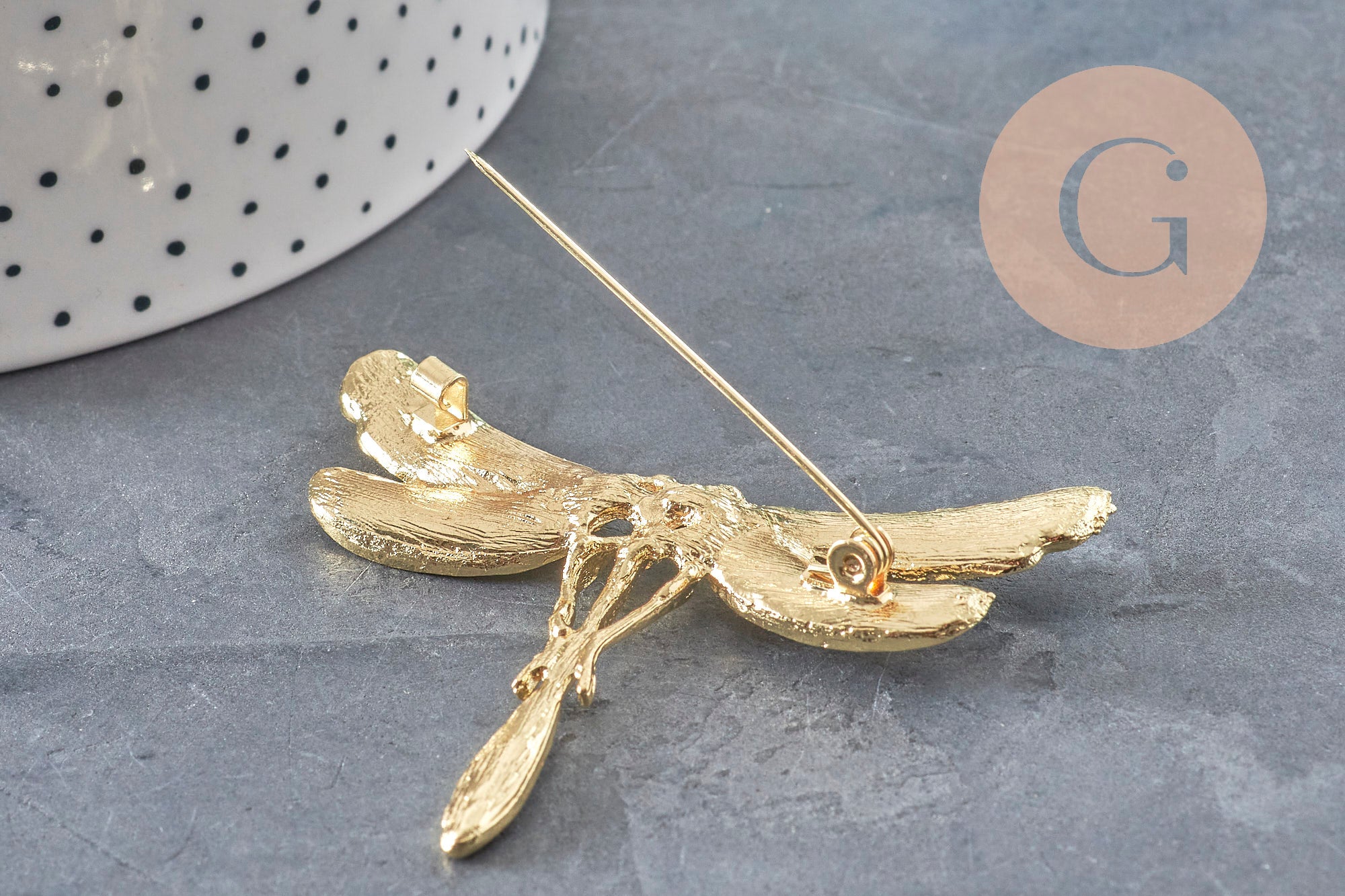 Broche pin's Libellule insecte ailé zamac doré zirconia 57x70mm, x1 VALIDE