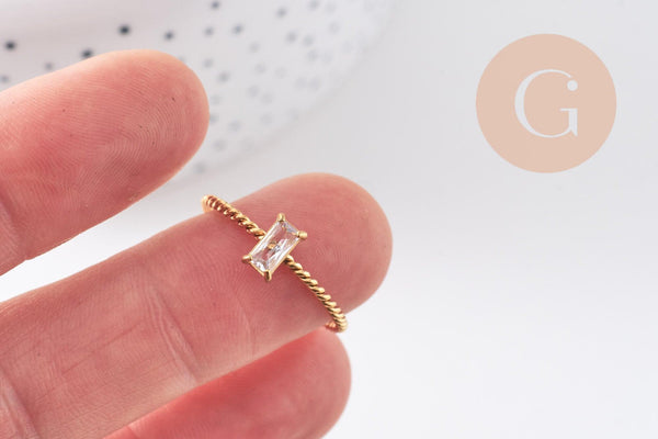 Bague Solitaire zircon rectangle acier 304 inoxydable doré, x1 (G10358)