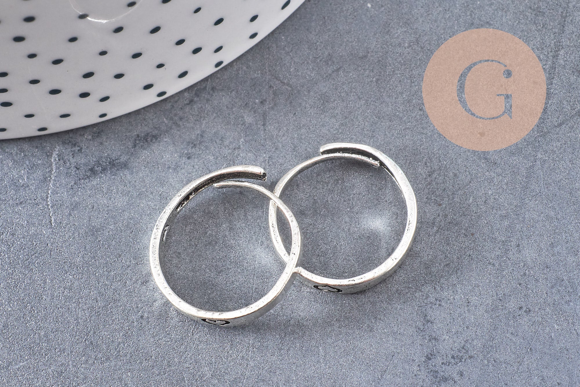 Bague fine réglable argenté gravée coeur 18mm, x1 (G1848)