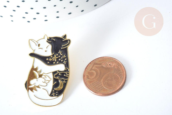 Broche Pin's Chat émail blanc et noir zamac doré 35x23mm, broche dorée, décoration veste, x1 G8082