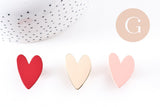 Broche pins coeur zamac doré émaillé 29mm, x1 (G10139)