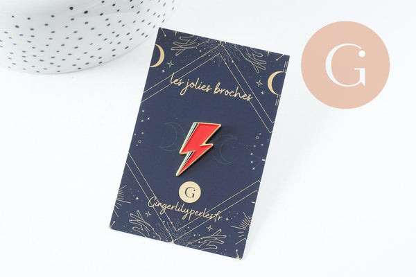 Broche pin's éclair zamac doré émail rouge 28mm, x1 (G9745)