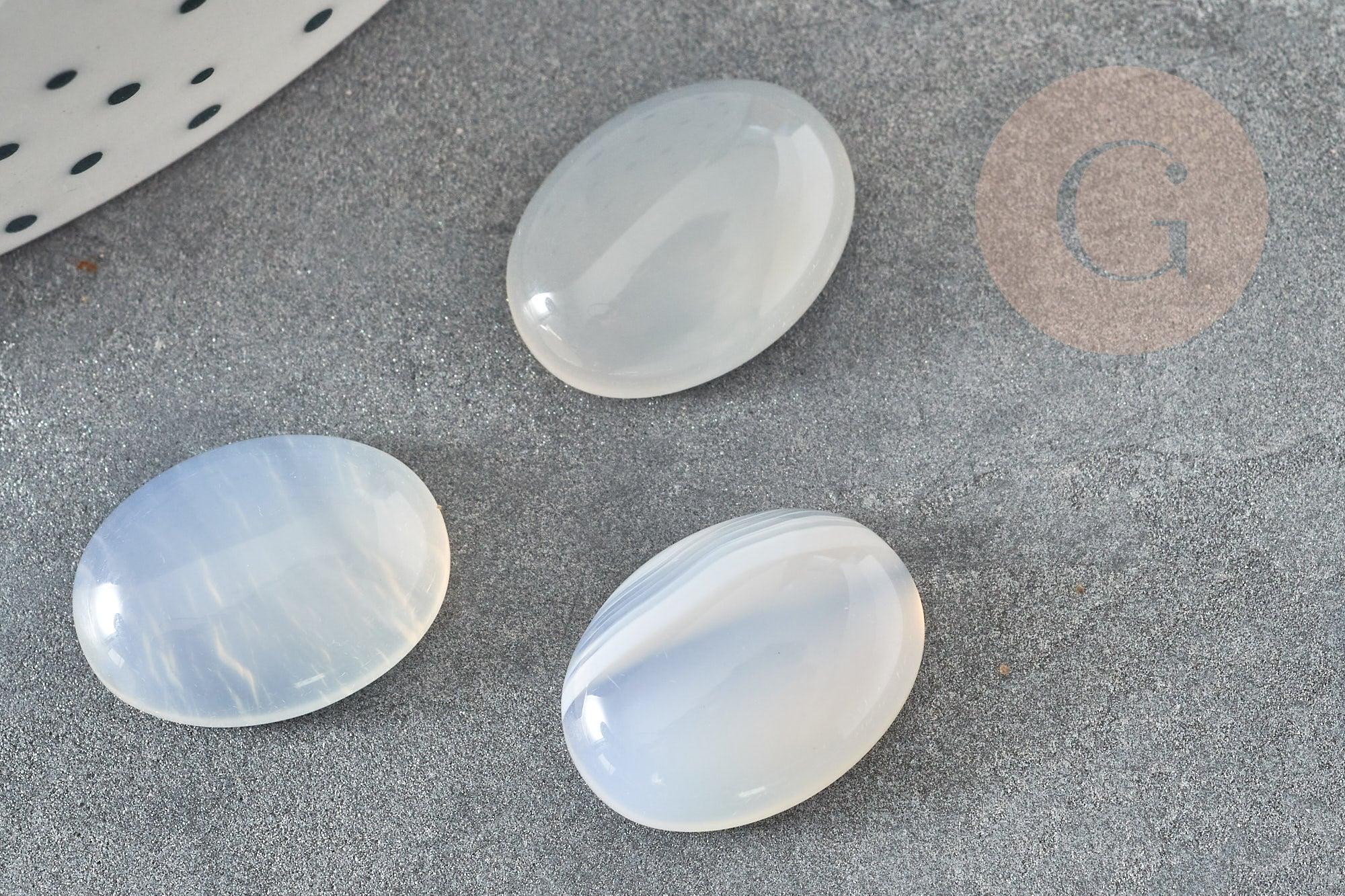 Cabochon ovale jade naturel blanc 16mm, x1 (G1294)