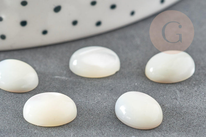 Cabochon ovale nacre blanche naturelle 10x8mm, x1 (G0372)
