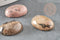 Cabochon ovale rhodonite naturelle 13x18mm, x1 (G2063)