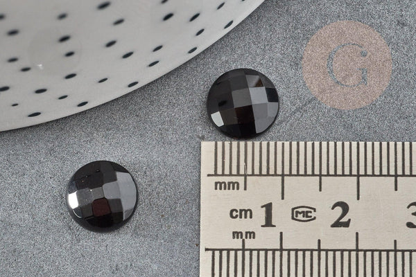 Cabochon rond agate naturelle noire facetté 10mm, x1 (G6692)