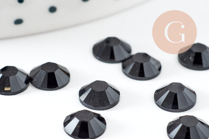 Cabochon rond strass plastique noir reflets ronds 7mm, x 5g (G2248)