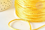 Cordon Jaune poussin fil doré métallisé en queue de nylon 1,5mm, cordon satiné création bijoux, x1 mètre G7469