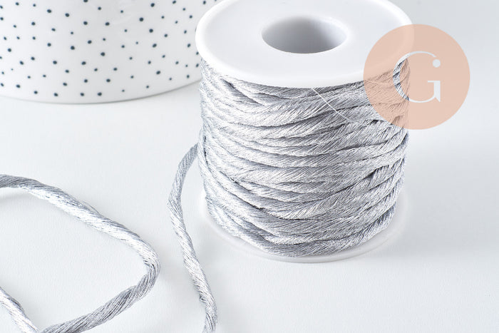 Cordon macramé Polyester argent 3mm, x1 mètre (G10590)