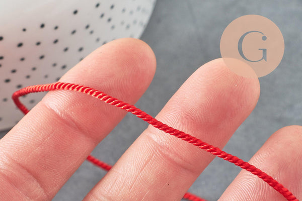 Cordon satiné torsadé rouge 2mm, x1 mètre (G7729)