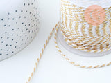 Cordon tressé blanc beige fil doré 1.5mm-2mm, x1 mètre (G6069)
