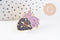 EP-Broche coeur noir violet mystique doré émail noir 29.5mm, x1 (G6377)