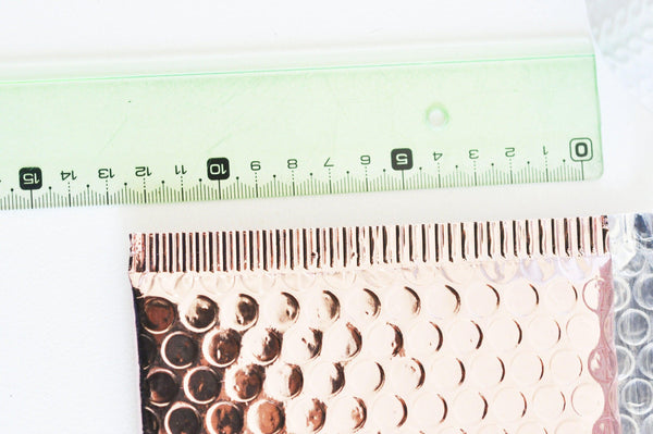 EP-Enveloppes à bulles en plastique rose clair brillant 150x130mm, x9 (G4796)