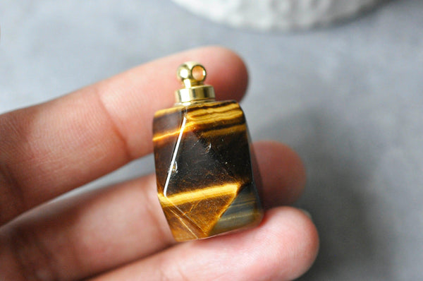 EP -Pendentif bouteille parfum pierre, pendentif pierre naturelle,33mm, x1 G3929