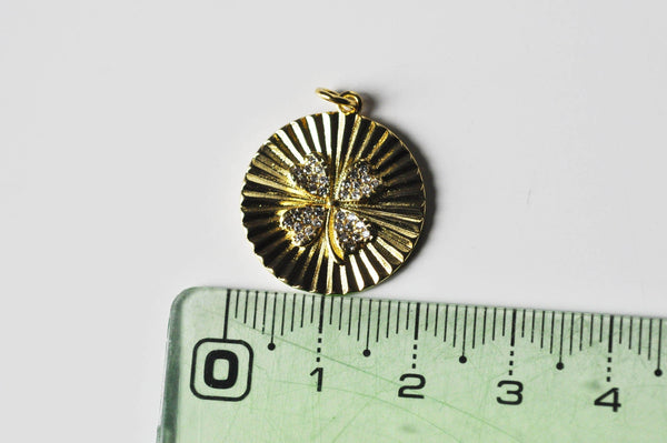 EP Pendentif médaille ronde trèfle quatre feuilles laiton doré 18K et zircons colorés,breloque laiton feuille, bijoux doré,21.5mm, x1 G4466